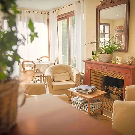 Hotell Le Clos De L'ermitage 3*